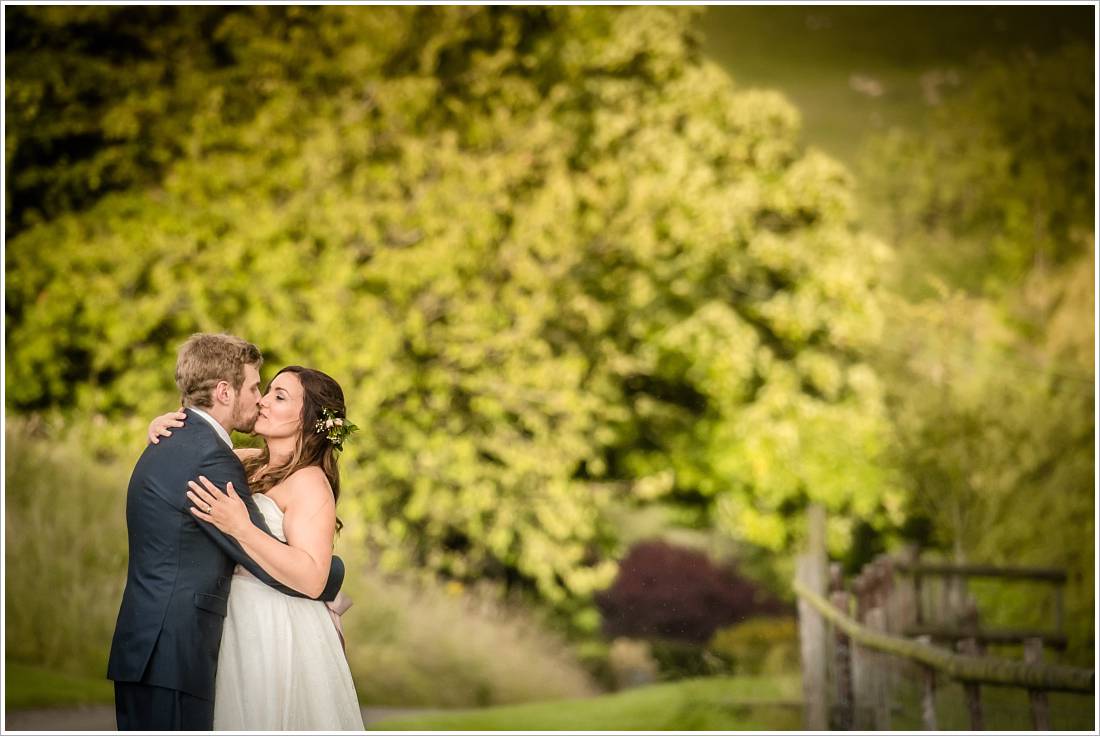 kingscote-barn-cotswolds-wedding-photography-543